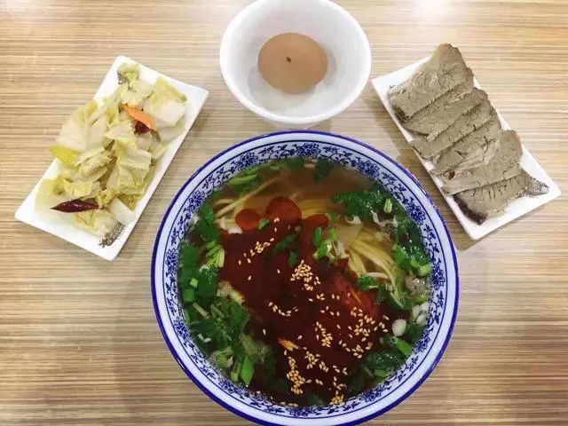 三亿体育官网餐饮全天下最不行错过的美食100种(图57)