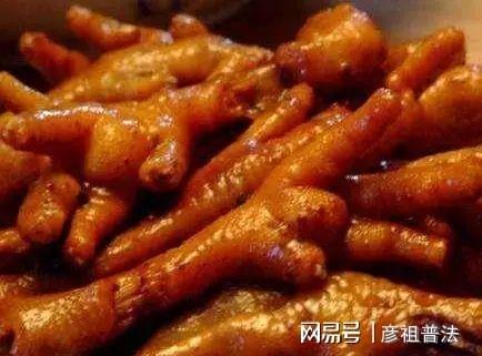 三亿体育app没胃口就来一谈红烧凤爪软嫩多汁好吃又美食甘旨吃了还想吃！(图3)