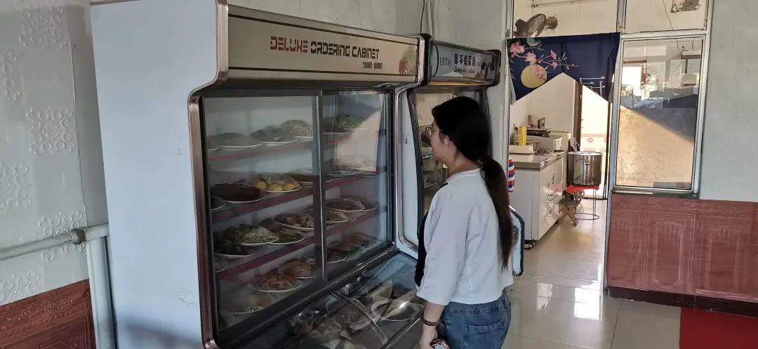 美食庙后镇发展餐饮三亿体育app场地食物平安三亿体育官网查验(图1)