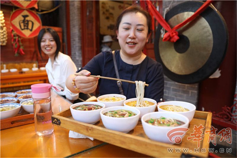 三亿体育：这即是西安！一道道美食咥个过瘾(图2)